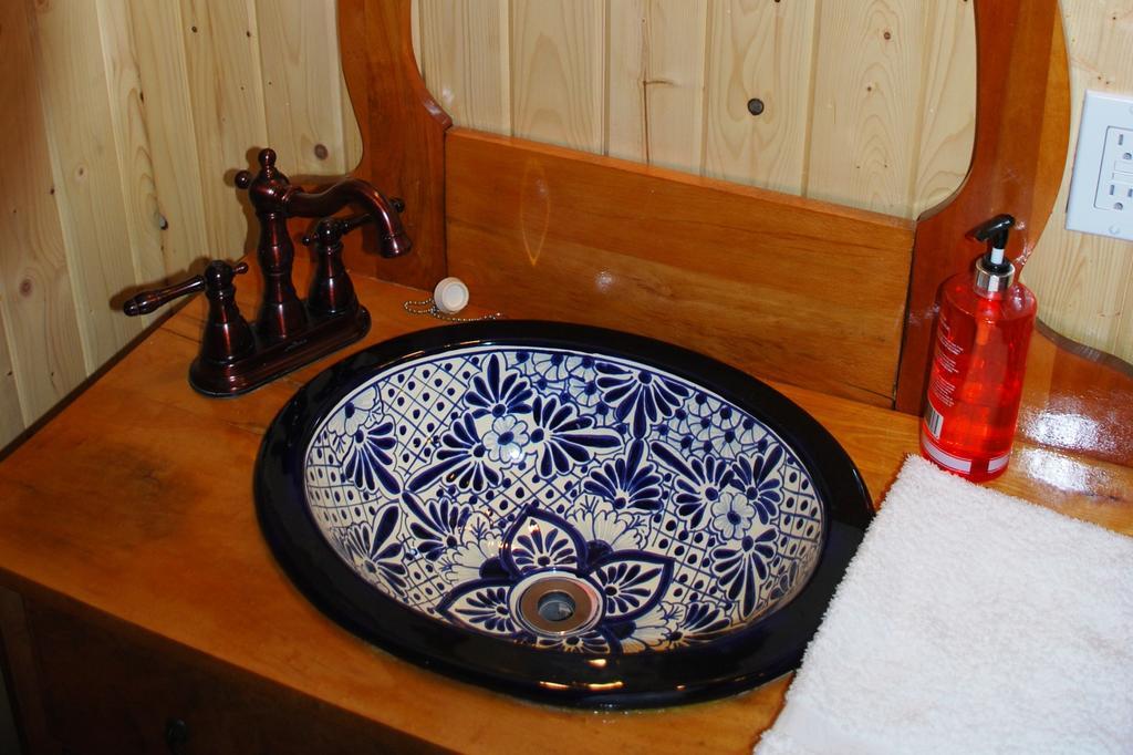 Auberge De La Riviere Matapedia - Matapedia River Lodge Routhierville Экстерьер фото