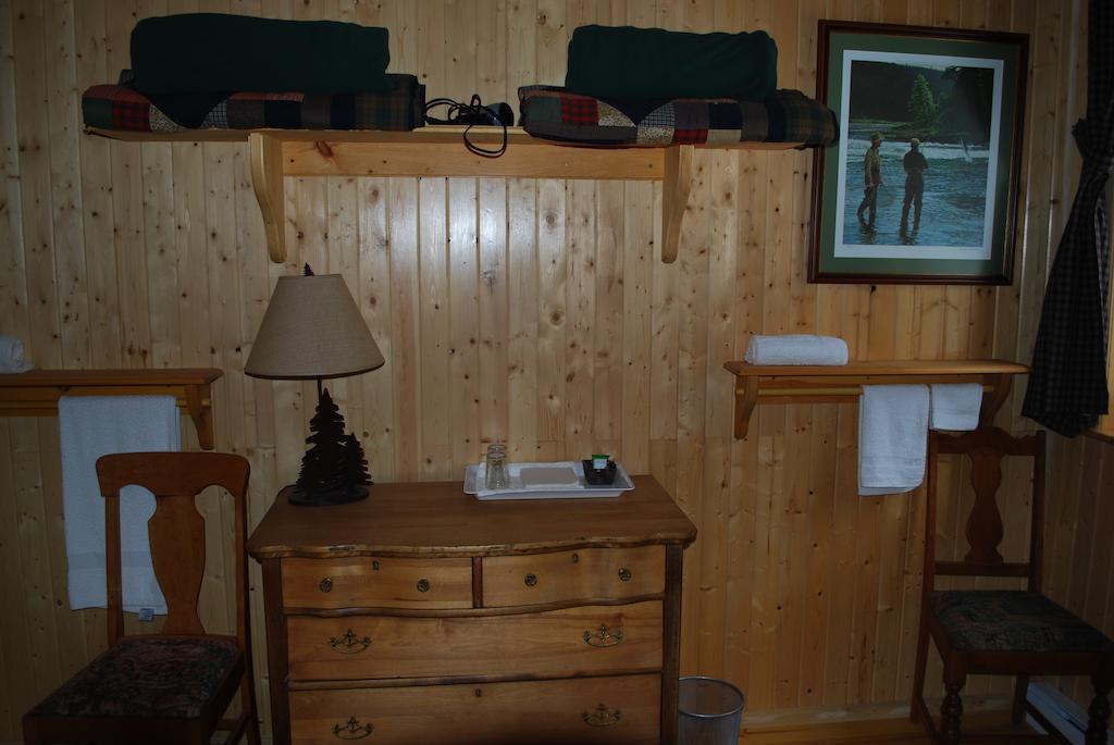 Auberge De La Riviere Matapedia - Matapedia River Lodge Routhierville Номер фото