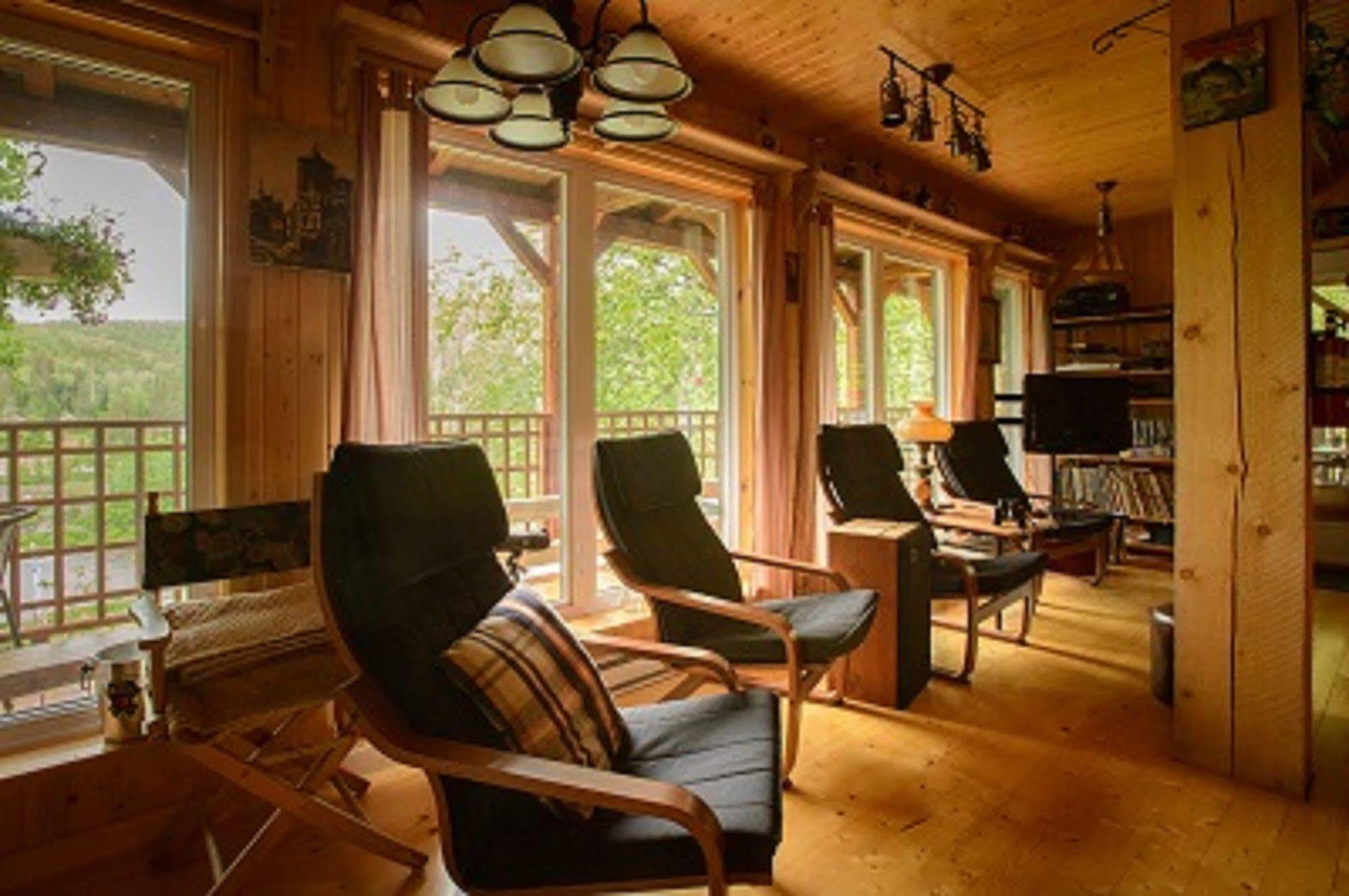 Auberge De La Riviere Matapedia - Matapedia River Lodge Routhierville Экстерьер фото